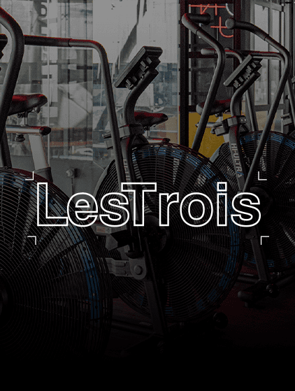 lestrois background